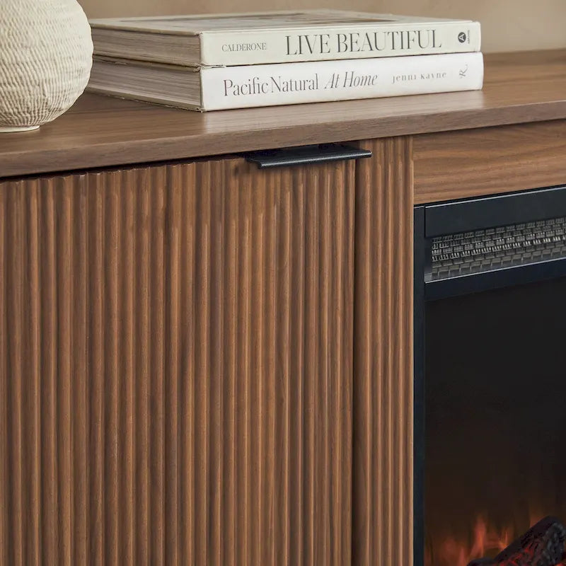 Meuble TV cheminée de style moderne de 70 pouces avec finition à rainures verticales