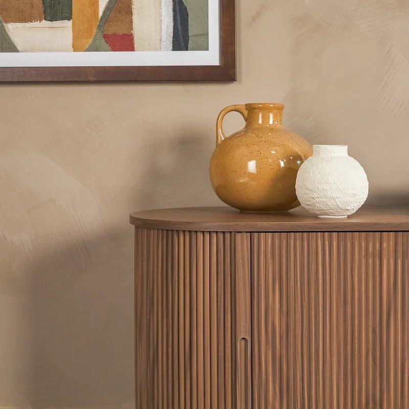 Meuble TV cheminée de style moderne de 70 pouces avec finition à rainures verticales