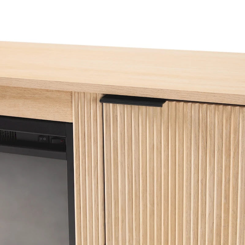 Meuble TV cheminée de style moderne de 70 pouces avec finition à rainures verticales