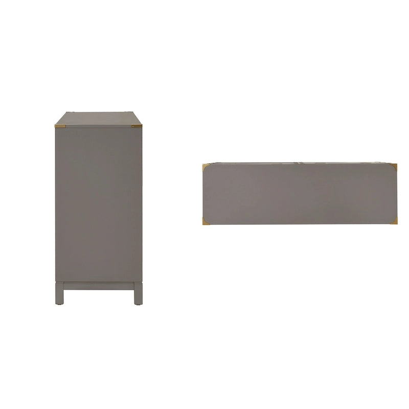 Commode de campagne à accents dorés
