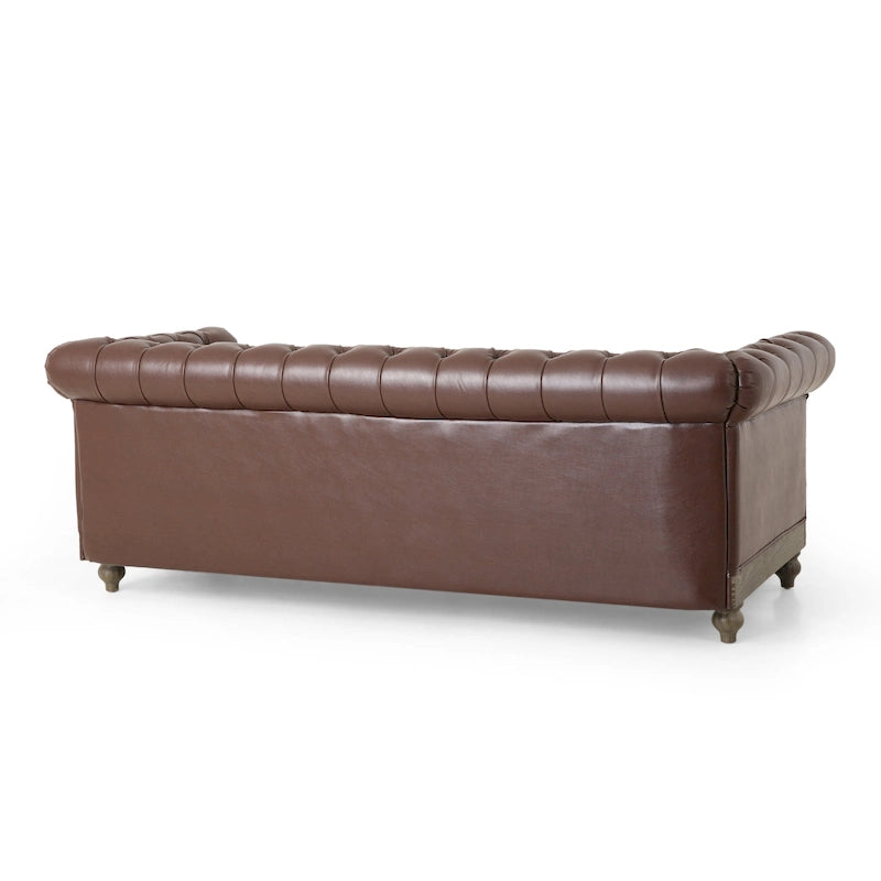 Série de canapés Chesterfield cloutés — 199,9 cm (L) x 85,1 cm (l) x 71,1 cm (H)