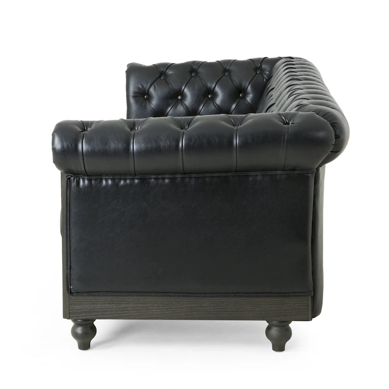 Série de canapés Chesterfield cloutés — 199,9 cm (L) x 85,1 cm (l) x 71,1 cm (H)