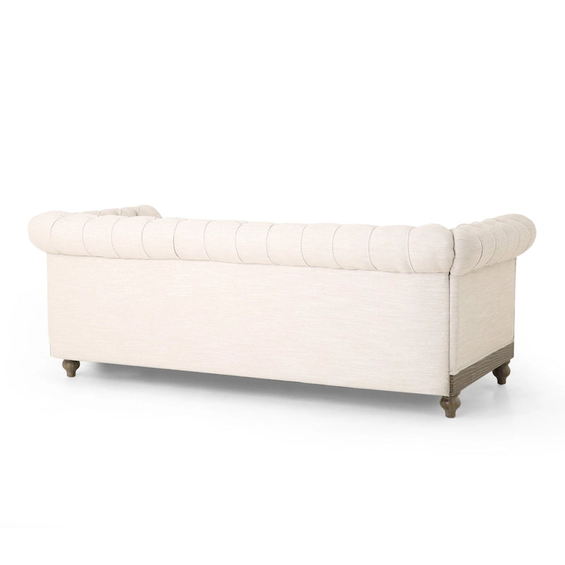 Série de canapés Chesterfield cloutés — 199,9 cm (L) x 85,1 cm (l) x 71,1 cm (H)