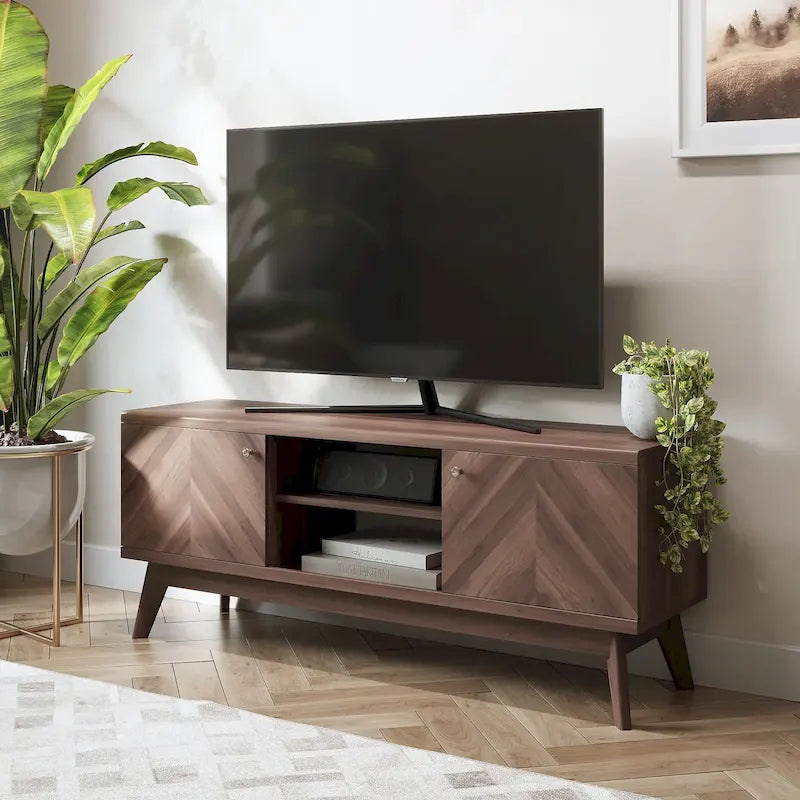 Meuble TV à chevrons de style nordique du milieu du siècle (pieds en bois ; convient aux téléviseurs jusqu'à 65 pouces)