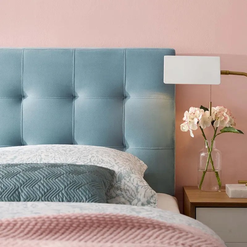 Tête de lit capitonnée en velours Biscuit Queen size